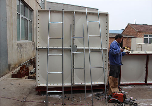 grp water tank ladder