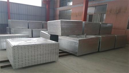 There are many galvanized steel water tank panels in our factory